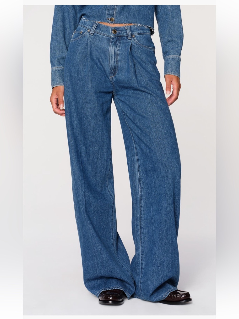 DL1961 Isabel Pleated Mid Rise Wide-Leg Jeans in Dark Blue Denim